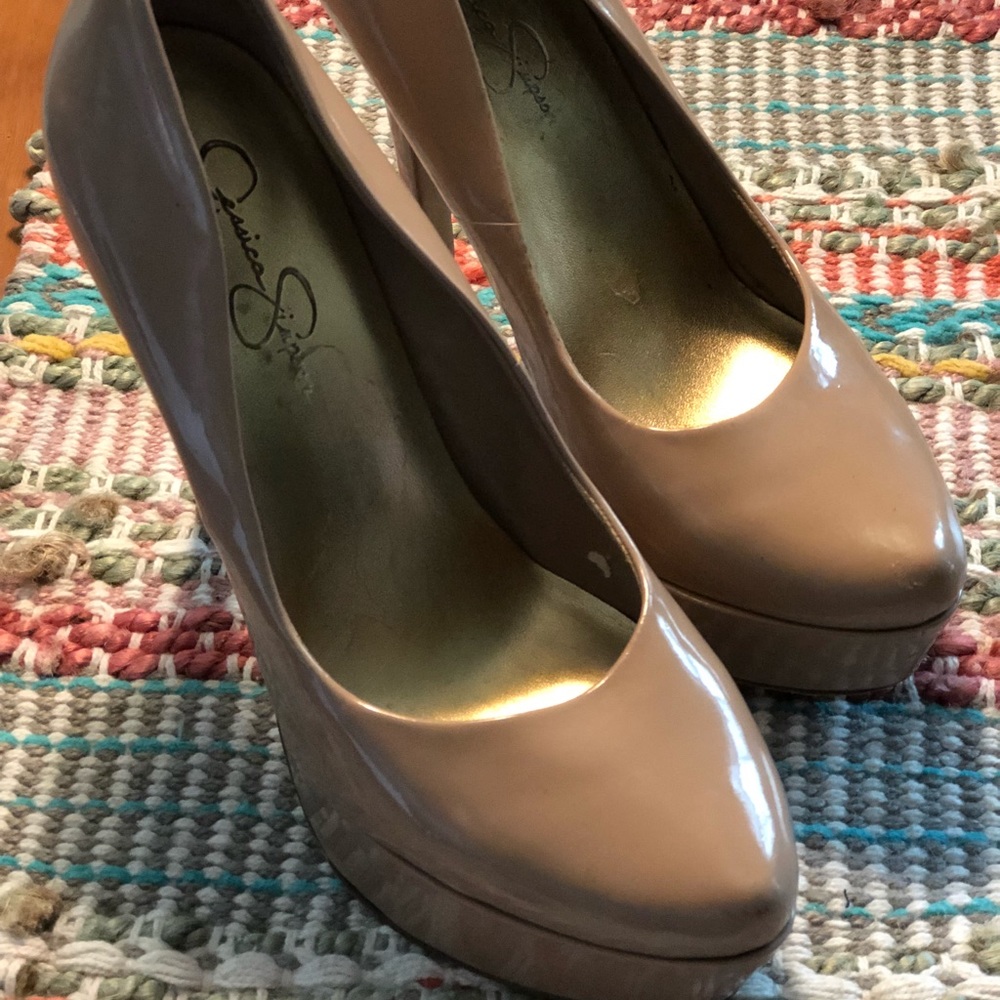 Jessica Simpson nude heels